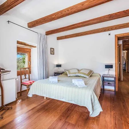 La Creveta Hotel *